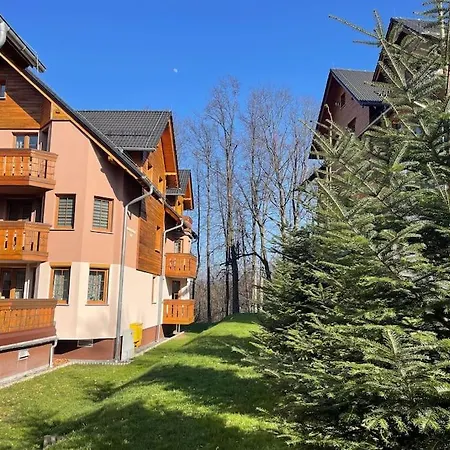 아파트 The Terrace — *