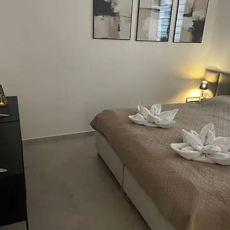 The Terrace — Apartment *