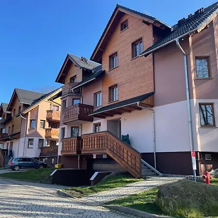 The Terrace — 카르파츠